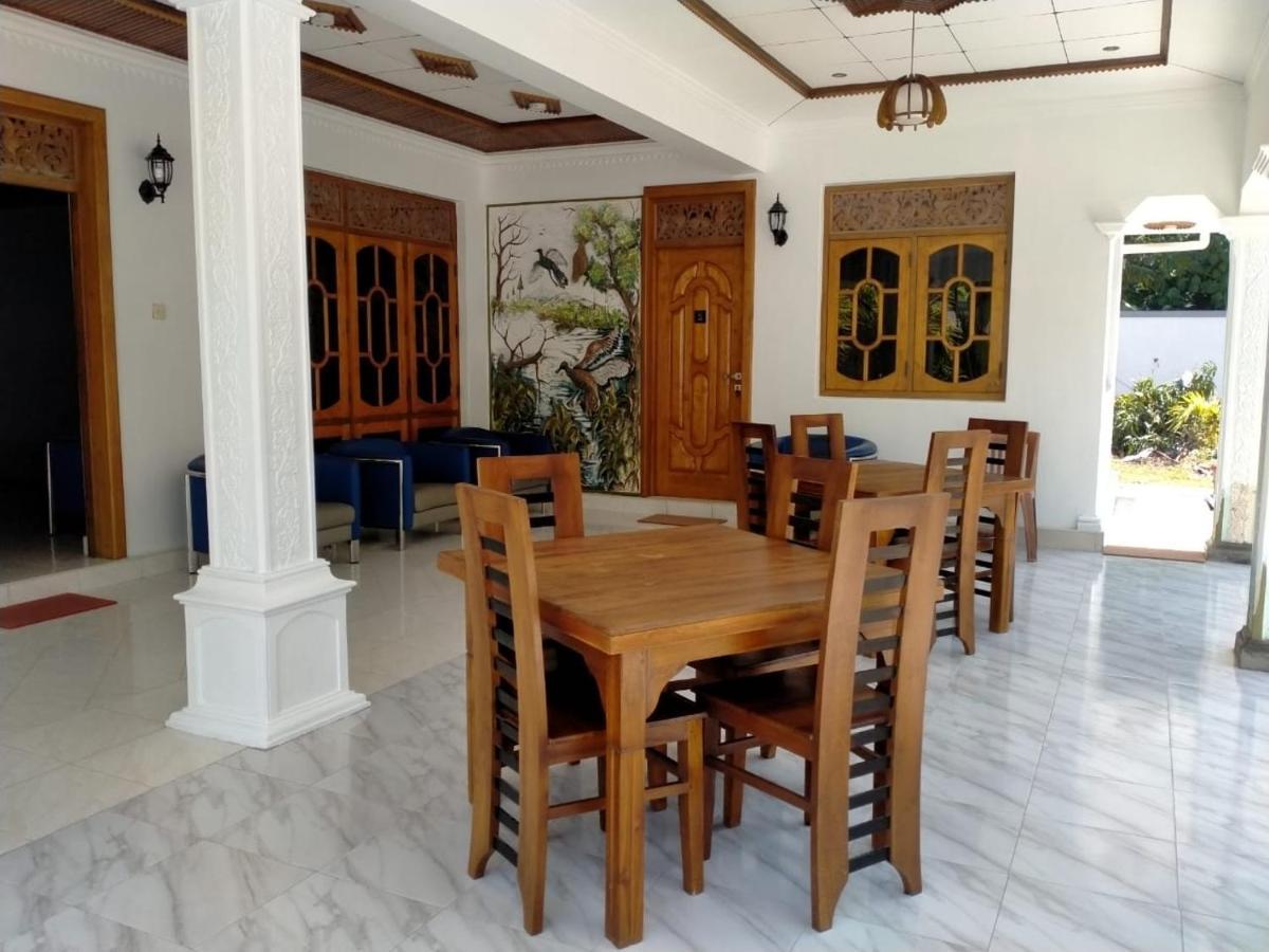 Holidays Hotel Nainamadama المظهر الخارجي الصورة