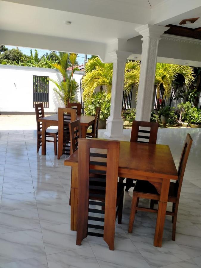 Holidays Hotel Nainamadama المظهر الخارجي الصورة