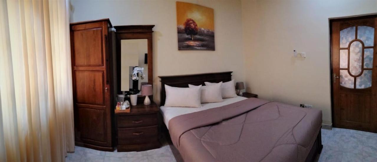 Holidays Hotel Nainamadama المظهر الخارجي الصورة