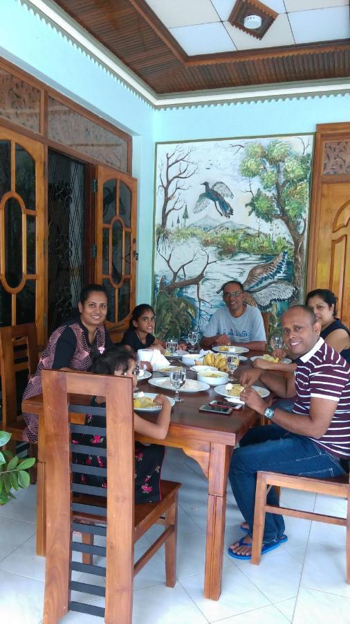 Holidays Hotel Nainamadama المظهر الخارجي الصورة